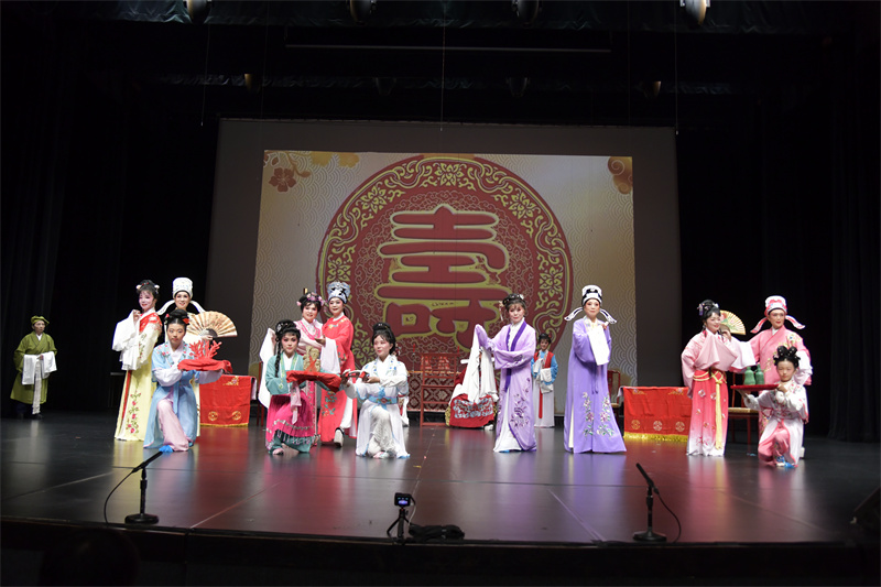 越剧之美情动枫城 多伦多越剧团加拿大首演《五女拜寿》圆满成