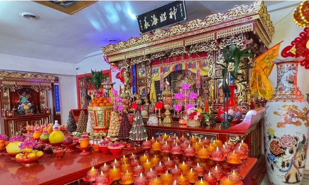 加拿大中华湄洲妈祖庙除夕敲钟祈福迎新春活动圆满举行